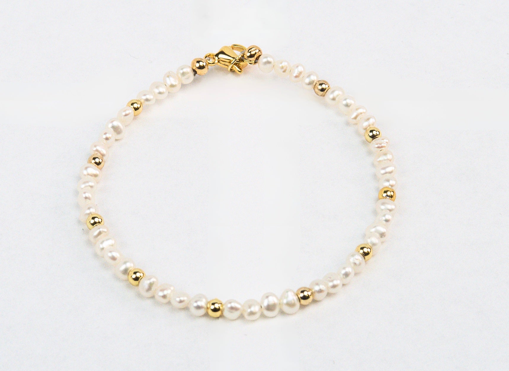 Pearl and Gold bead Bracelet
