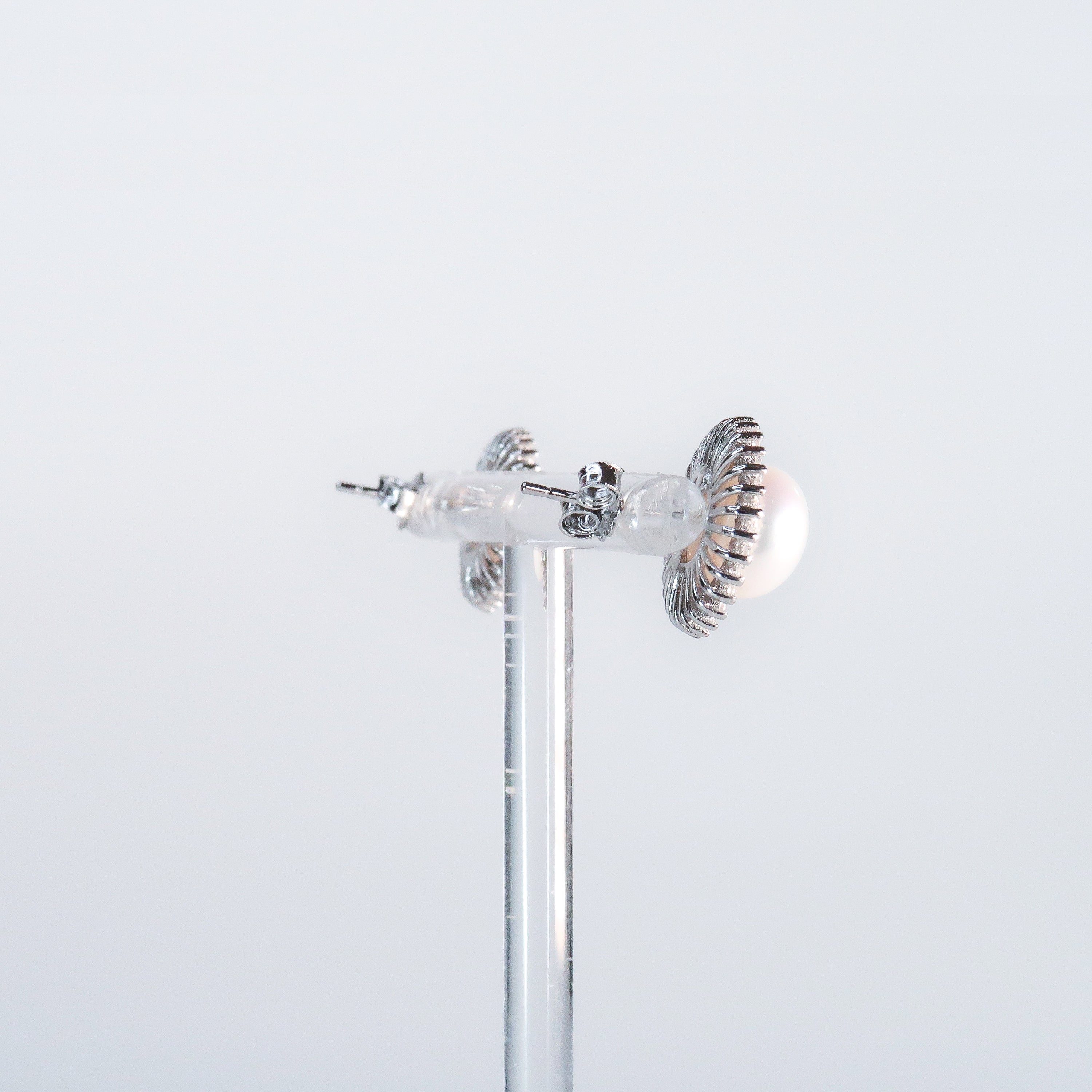 Classic CZ pearl earring