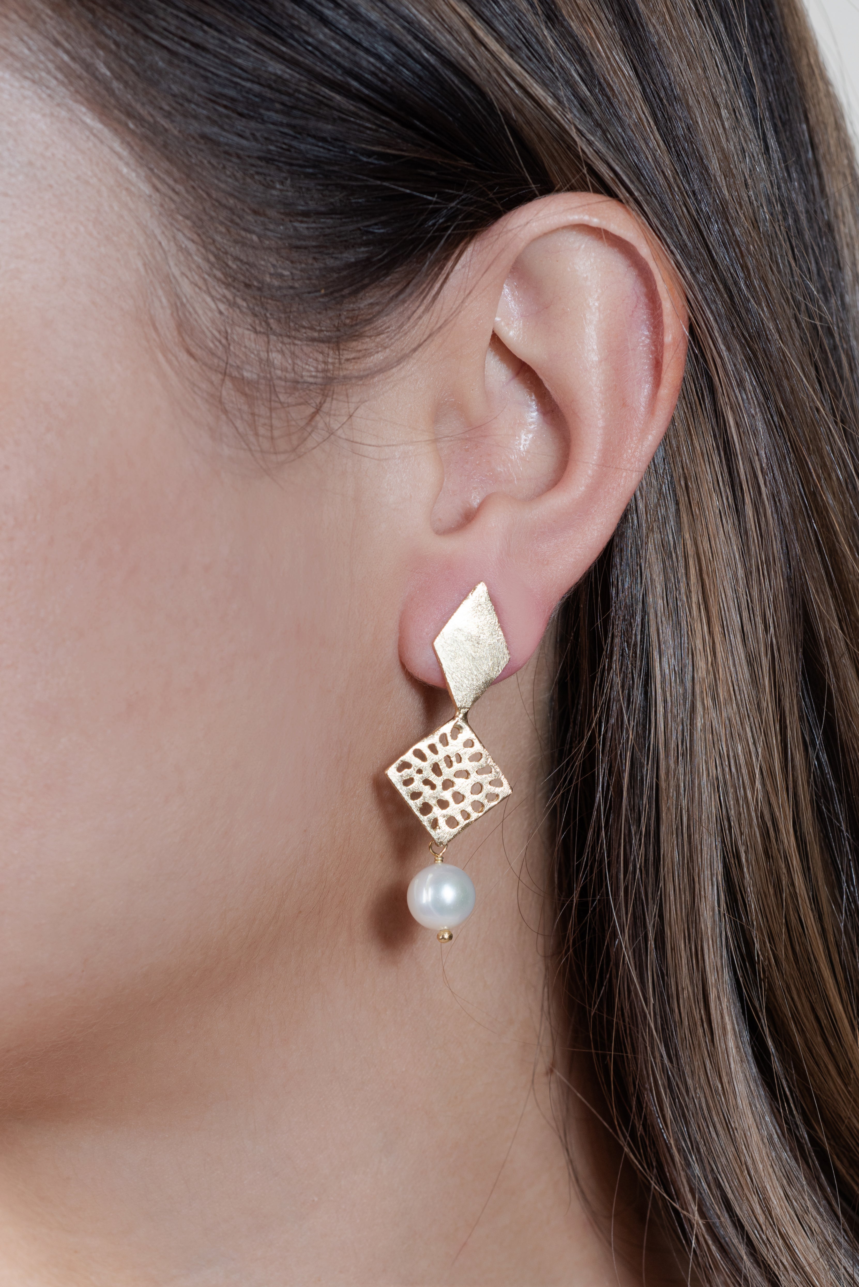 Square Hanging Pearl Earring