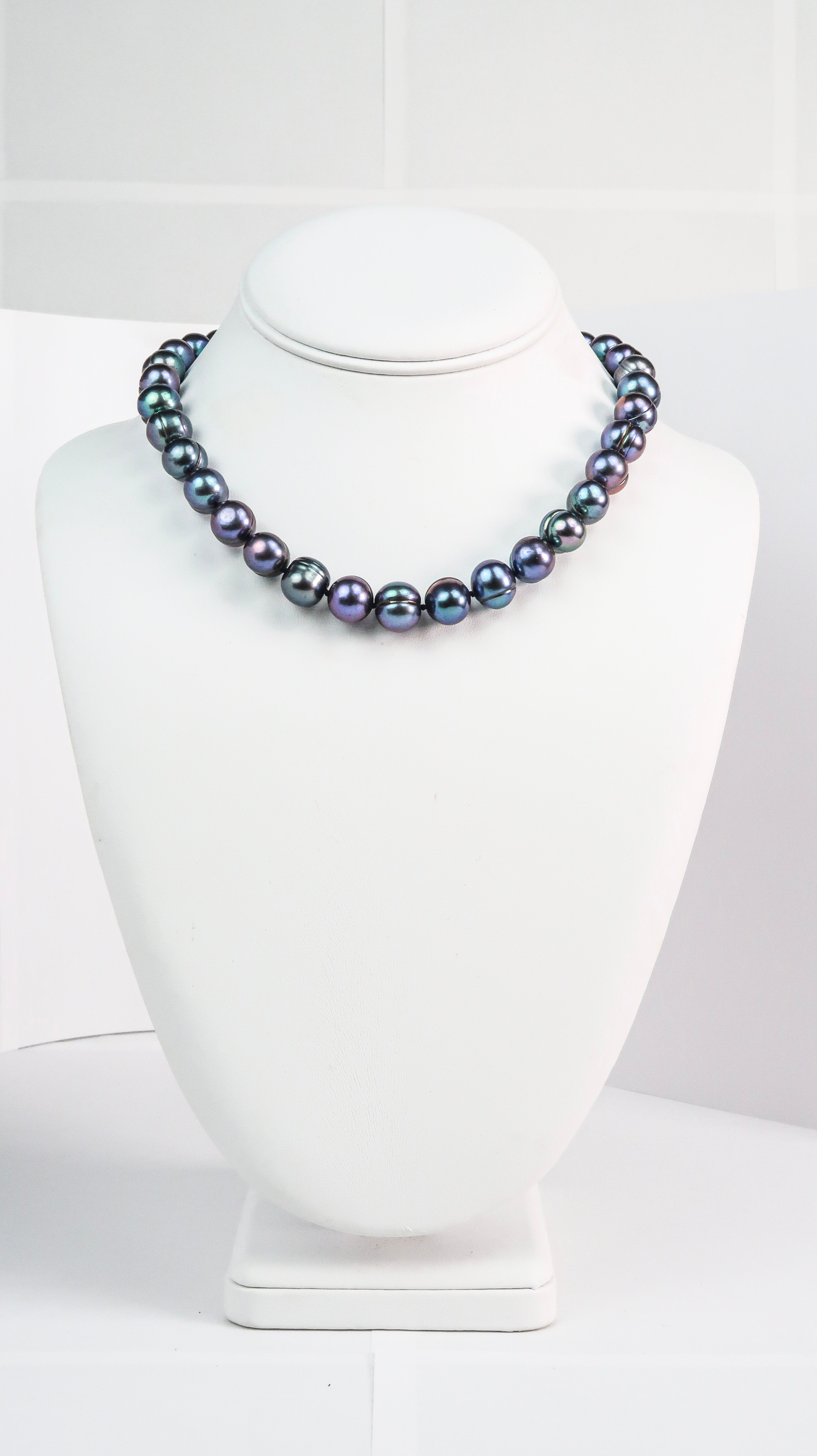 Peacock Blue Classic Necklace