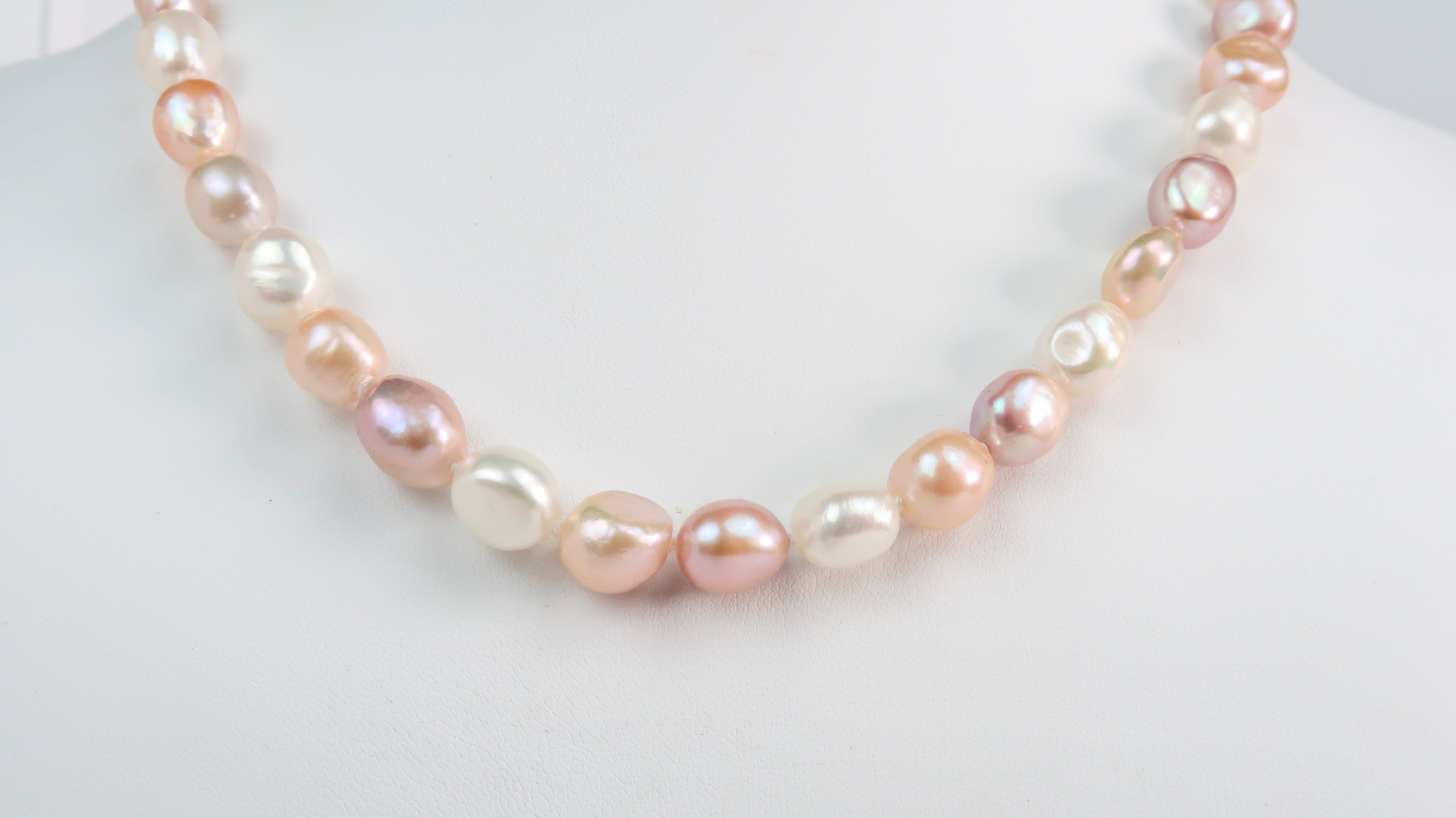 Multicolor Pearl Necklace