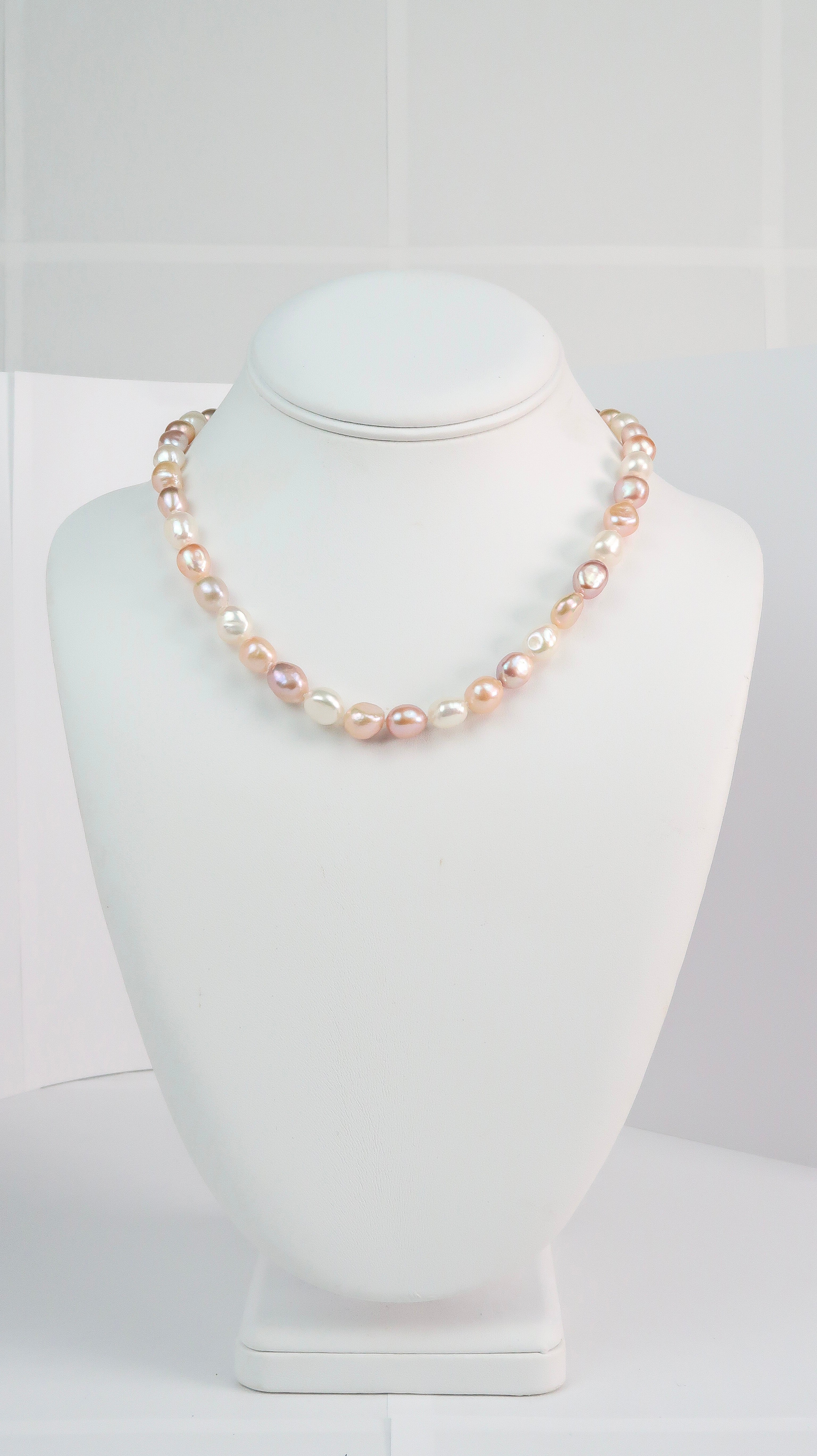 Multicolor Pearl Necklace